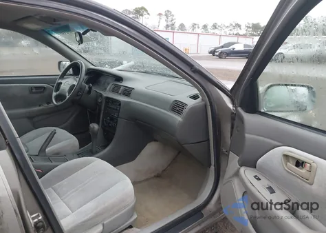 1998 Toyota Camry Le from USA, damaged, VIN 4T1BG22K7WU326583